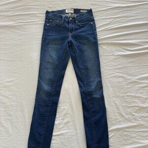 Frame Le Skinny De Jeanne In Dark Wash Size 24